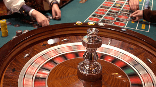 The Evolution of Online Casinos: A Look at the Past, Present, and Future