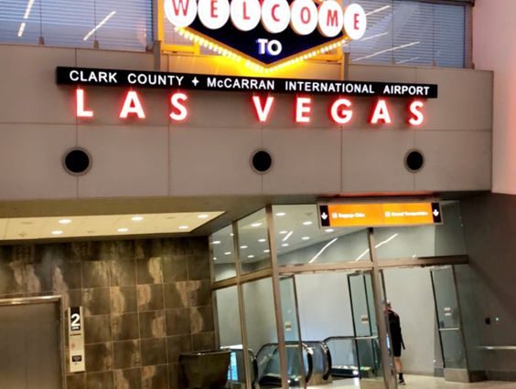 LAS VEGAS AIRPORT Shopping